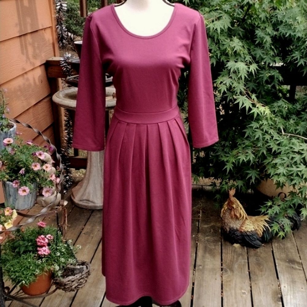 Ella Simone Knit Midi Dress